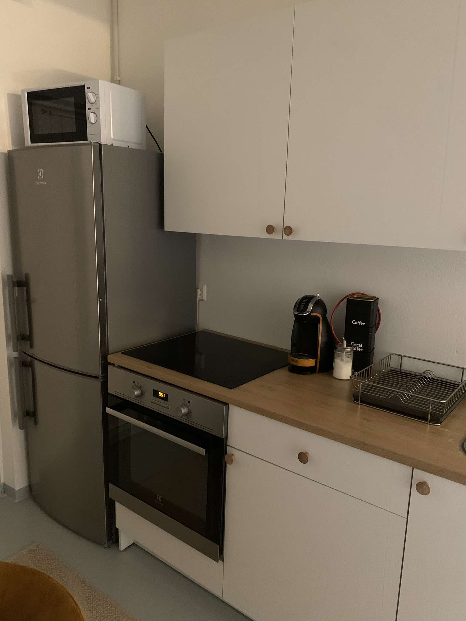 studio-full-kitchen2024-11-04-18-46-21962968.jpg