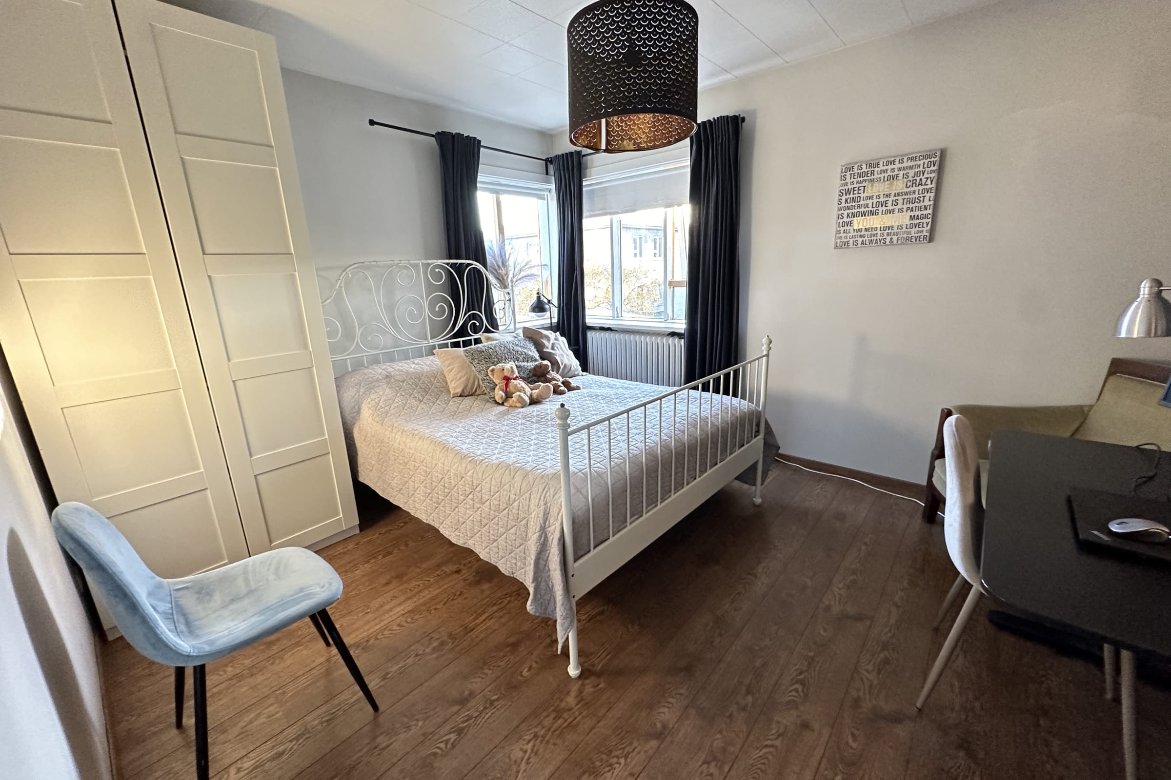 bedroom22025-01-15-12-40-43647531.jpg