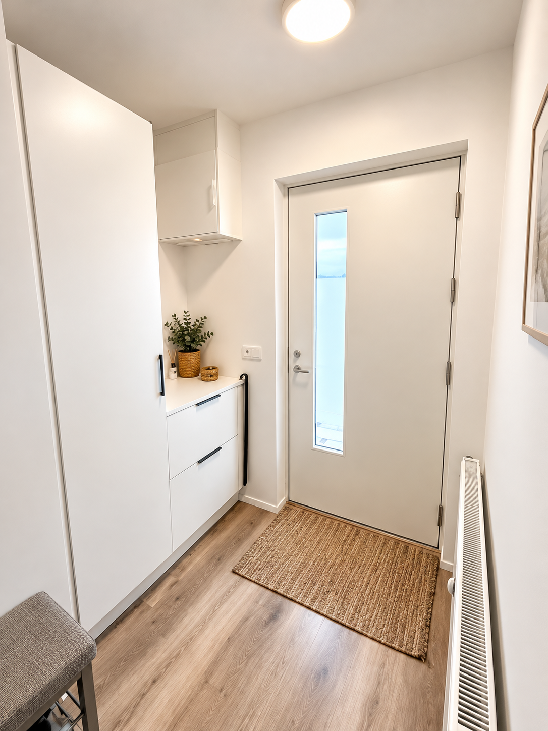 bright-minimalist-entryway-with-warm-wood-accents2026-10-14-20-10-51705417.png