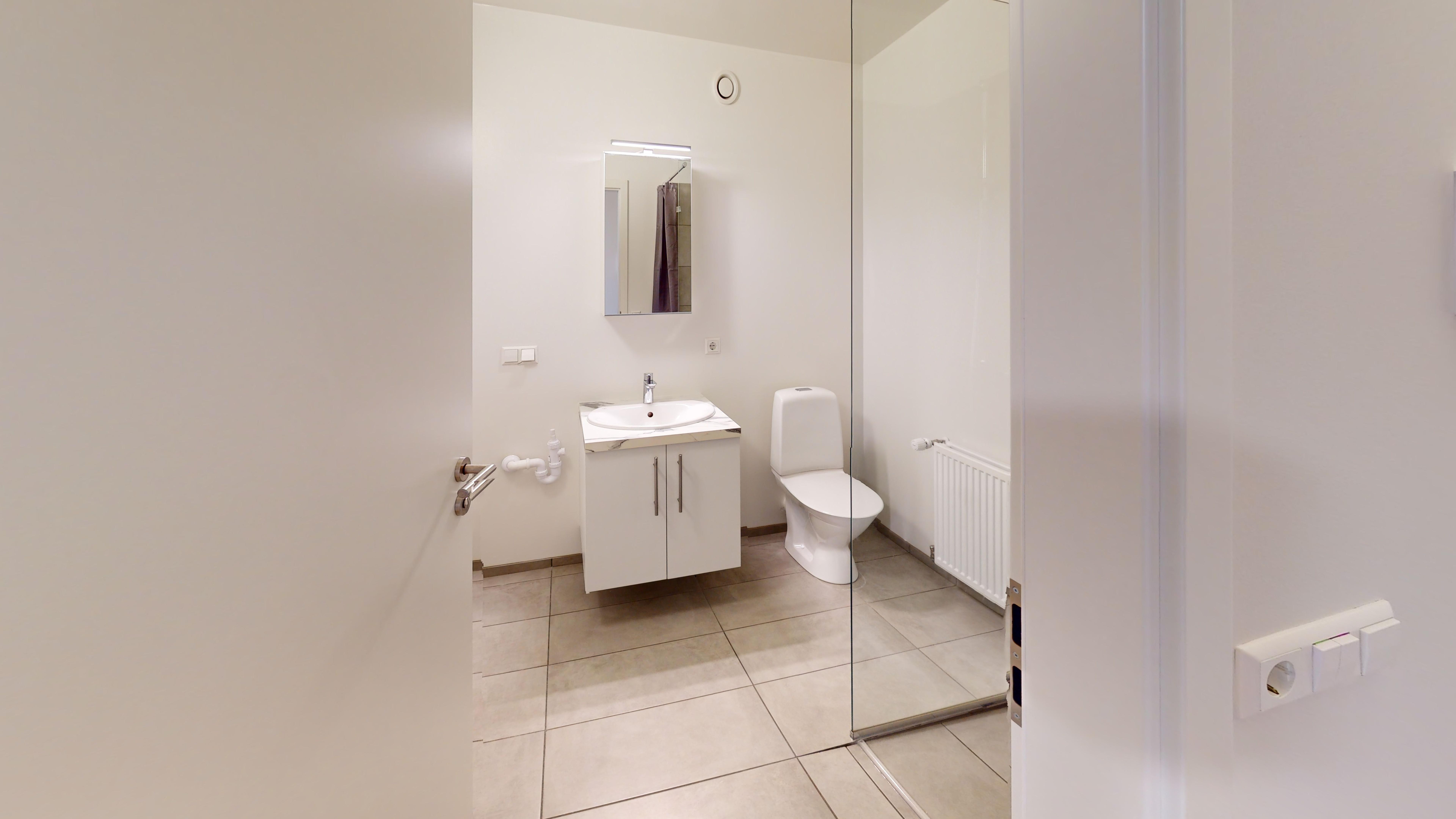 valhallarbraut-738-ibu-108-bathroom2026-02-27-14-26-29171287.jpeg
