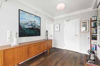 Laugateigur 32 - Mynd