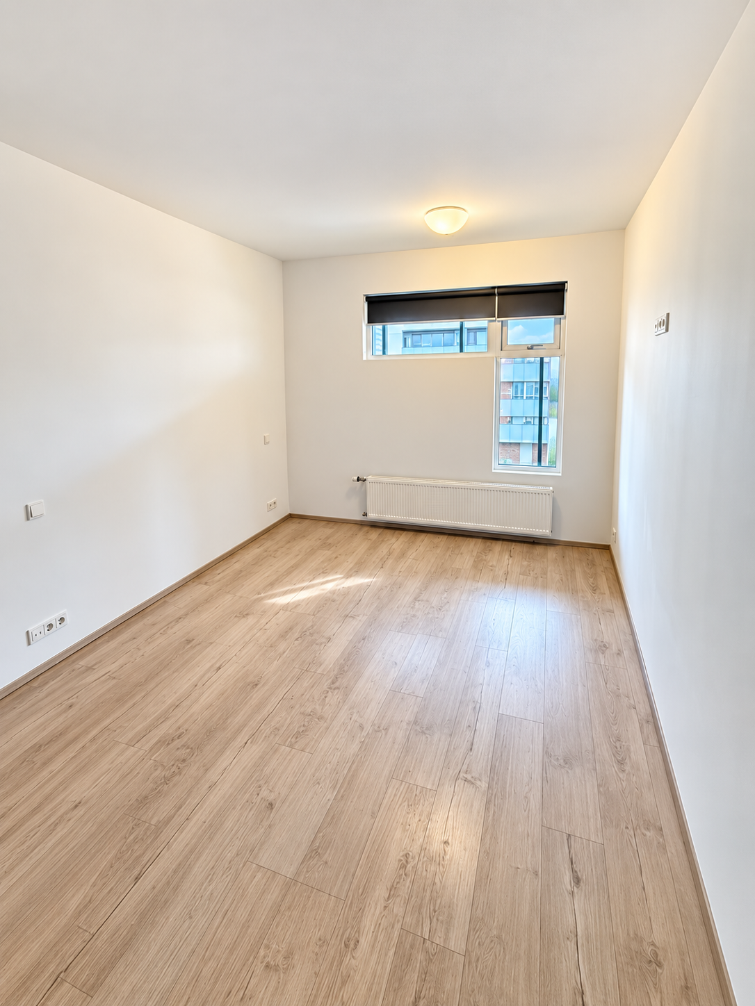 bright-minimalist-apartment-interior-12026-10-02-23-12-33050577.png
