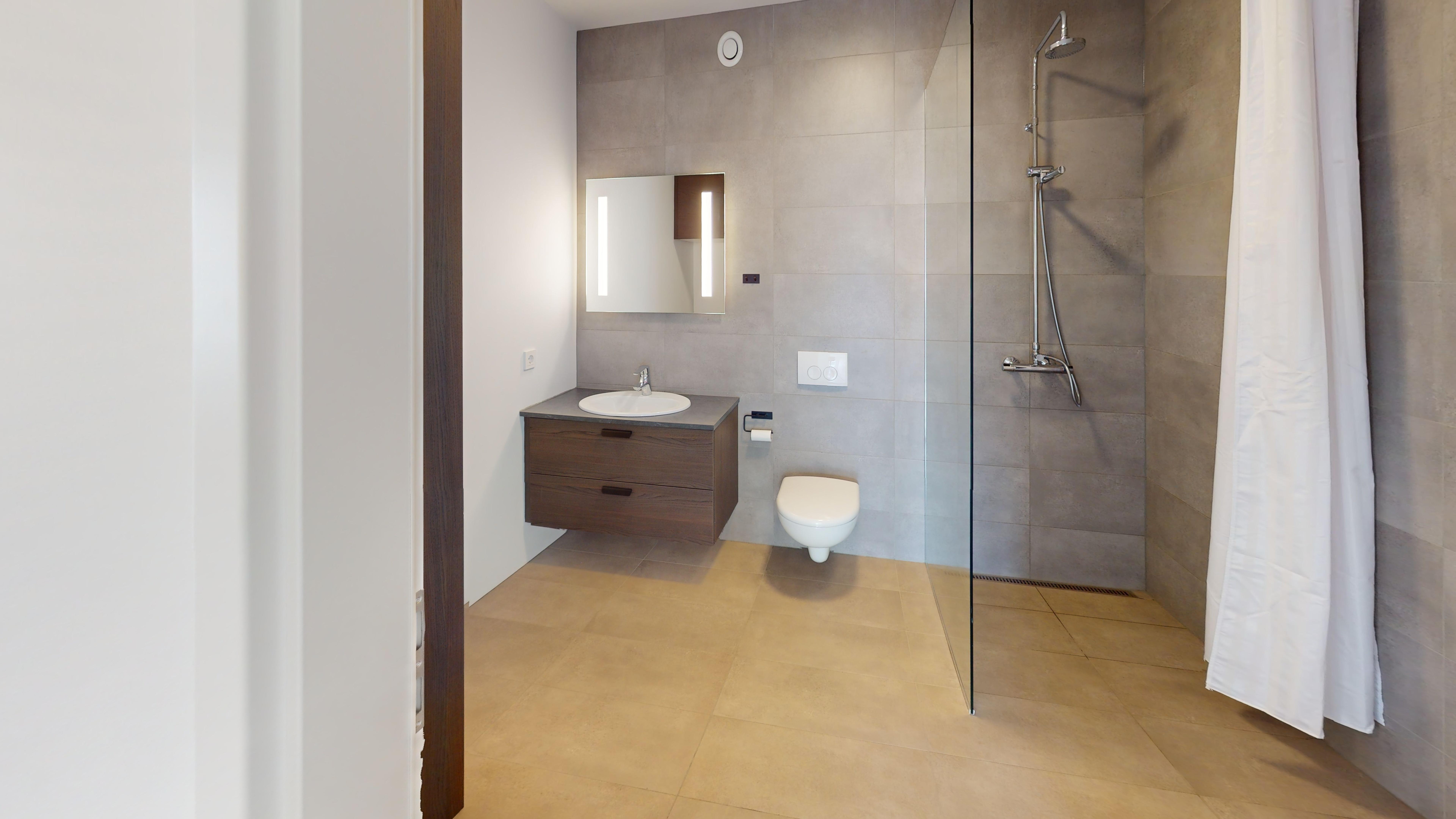 austurholar-4-bathroom2026-08-10-15-53-52788043.jpeg
