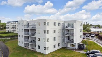 Arnarklettur 26 - Mynd